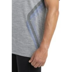 Icebreaker Sphere II Synergism T-Shirt Heren - Metro HTHR 17 Icebreaker Sphere II Synergism T-Shirt Heren - Metro HTHR -Icebreaker icebreaker mens sphere ii synergism short sleeve tee metro hthr model 6 1499004