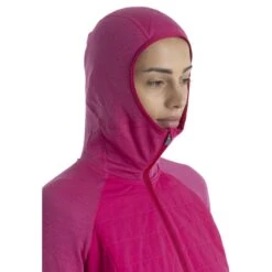 Icebreaker Quantum Hybrid Jas Met Capuchon Dames - Electron Pink/Tempo 20 Icebreaker Quantum Hybrid Jas Met Capuchon Dames - Electron Pink/Tempo -Icebreaker icebreaker womens quantum hybrid long sleeve zip hoodie electron pink tempo model 7 1535705